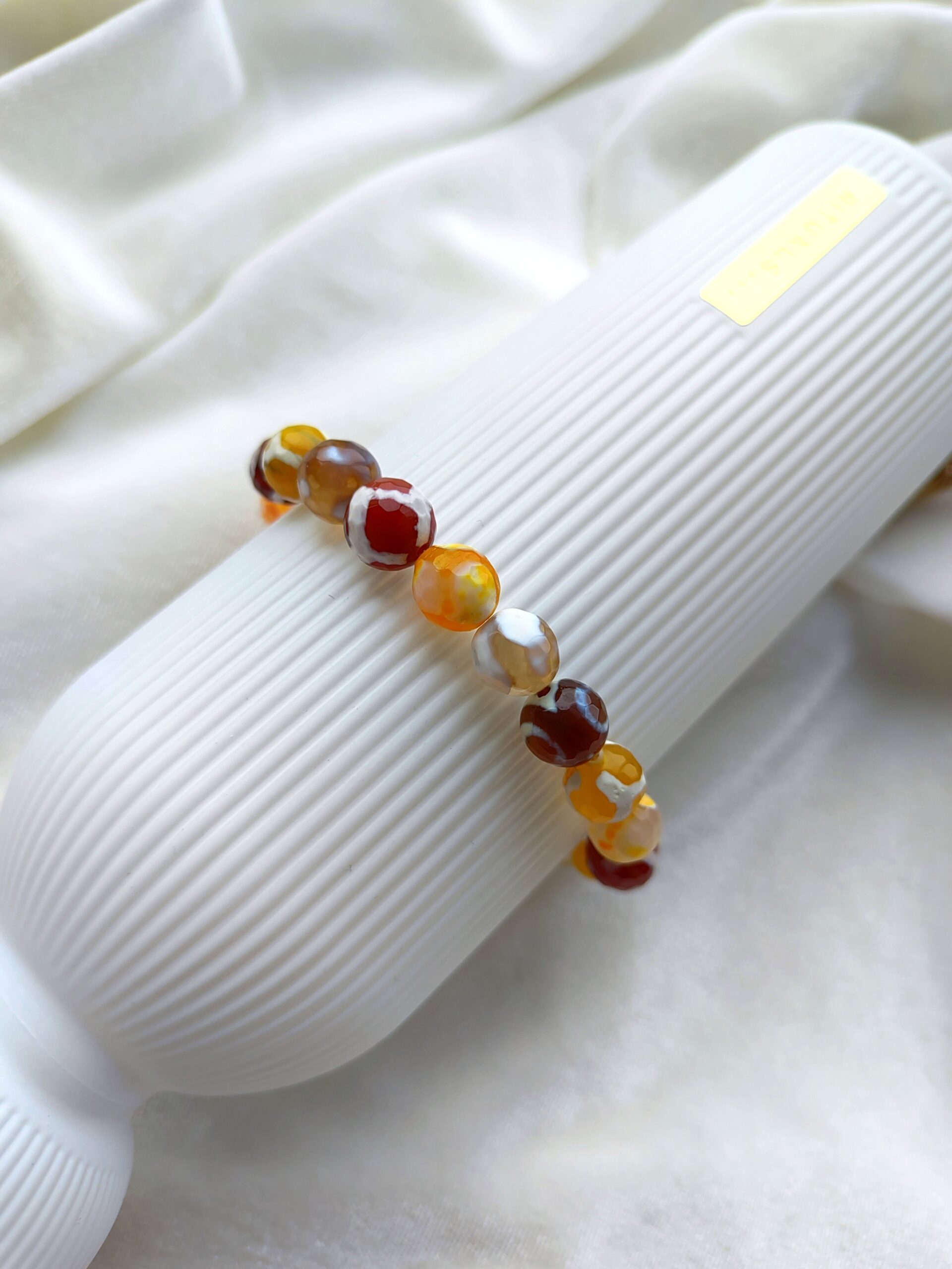 Gelsvos, rusvos spalvos agato apyrankė