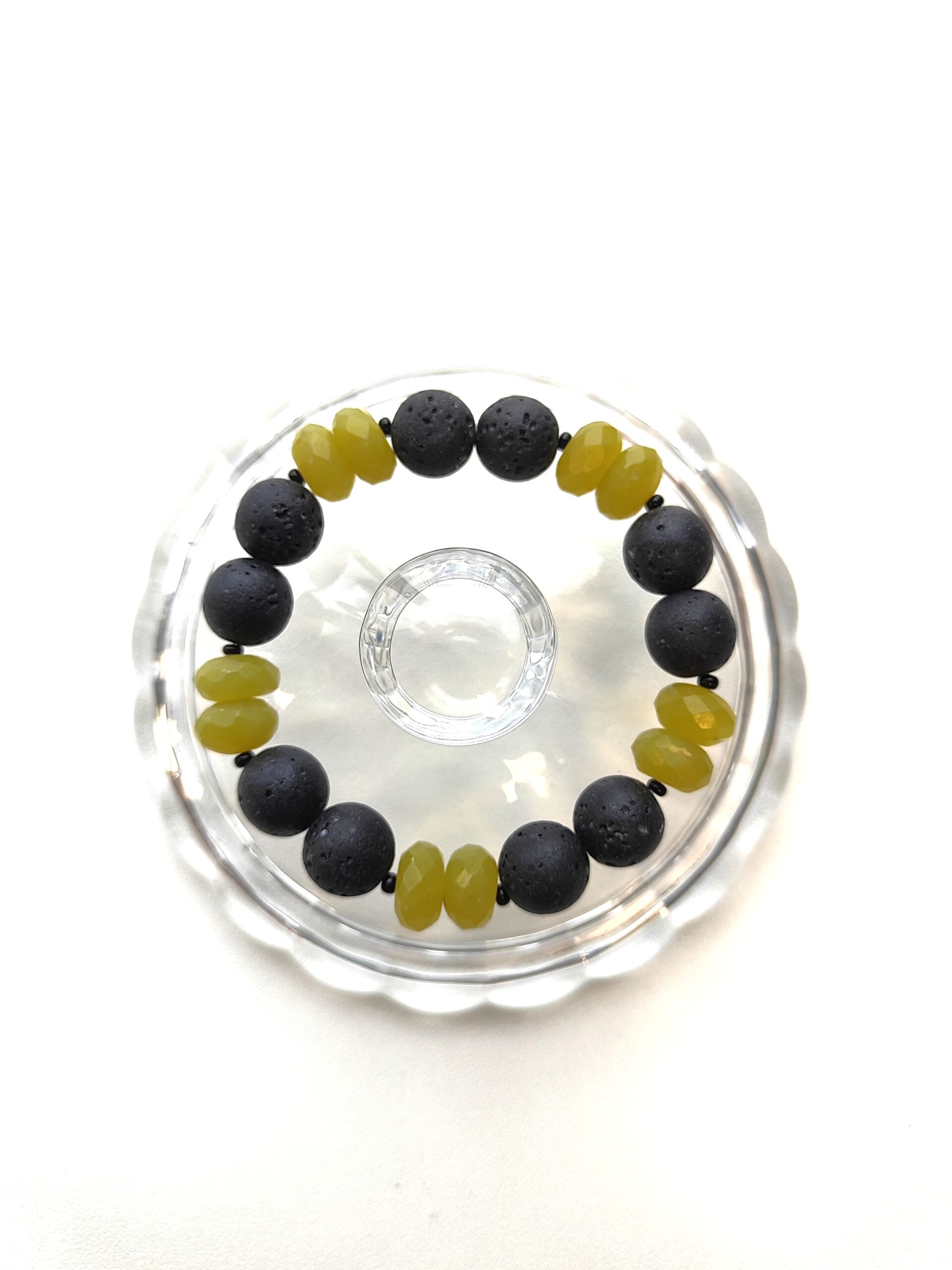 Lavos ir žadeito apyrankė