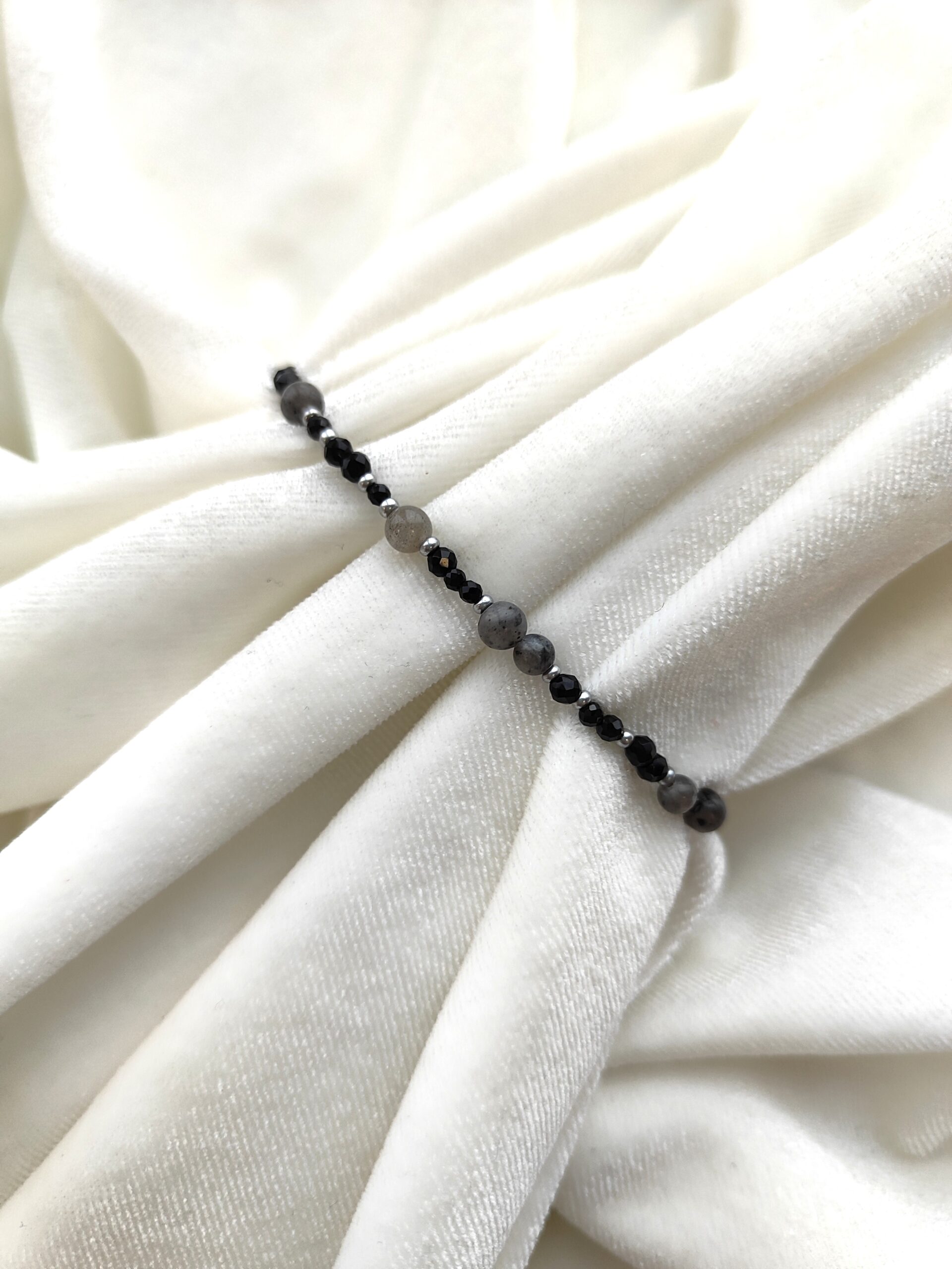 Špinelio ir labradorito apyrankė