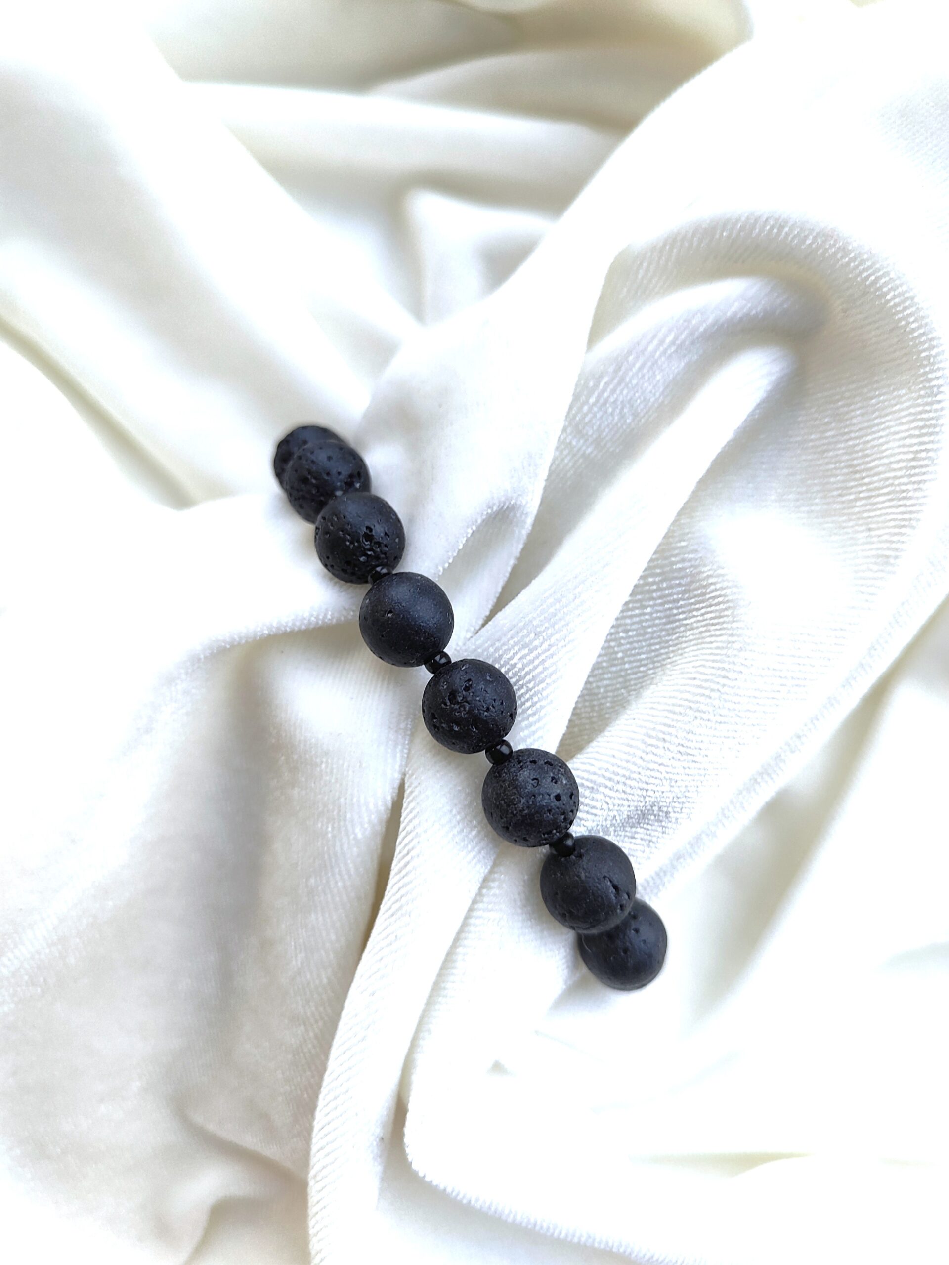 Lavos apyrankė tinkanti vyrams ir moterims