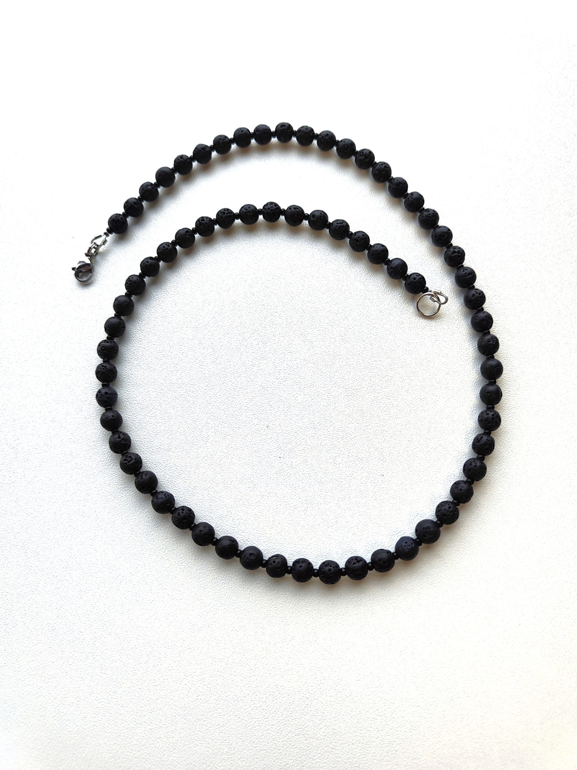 Juodos lavos vėrinys