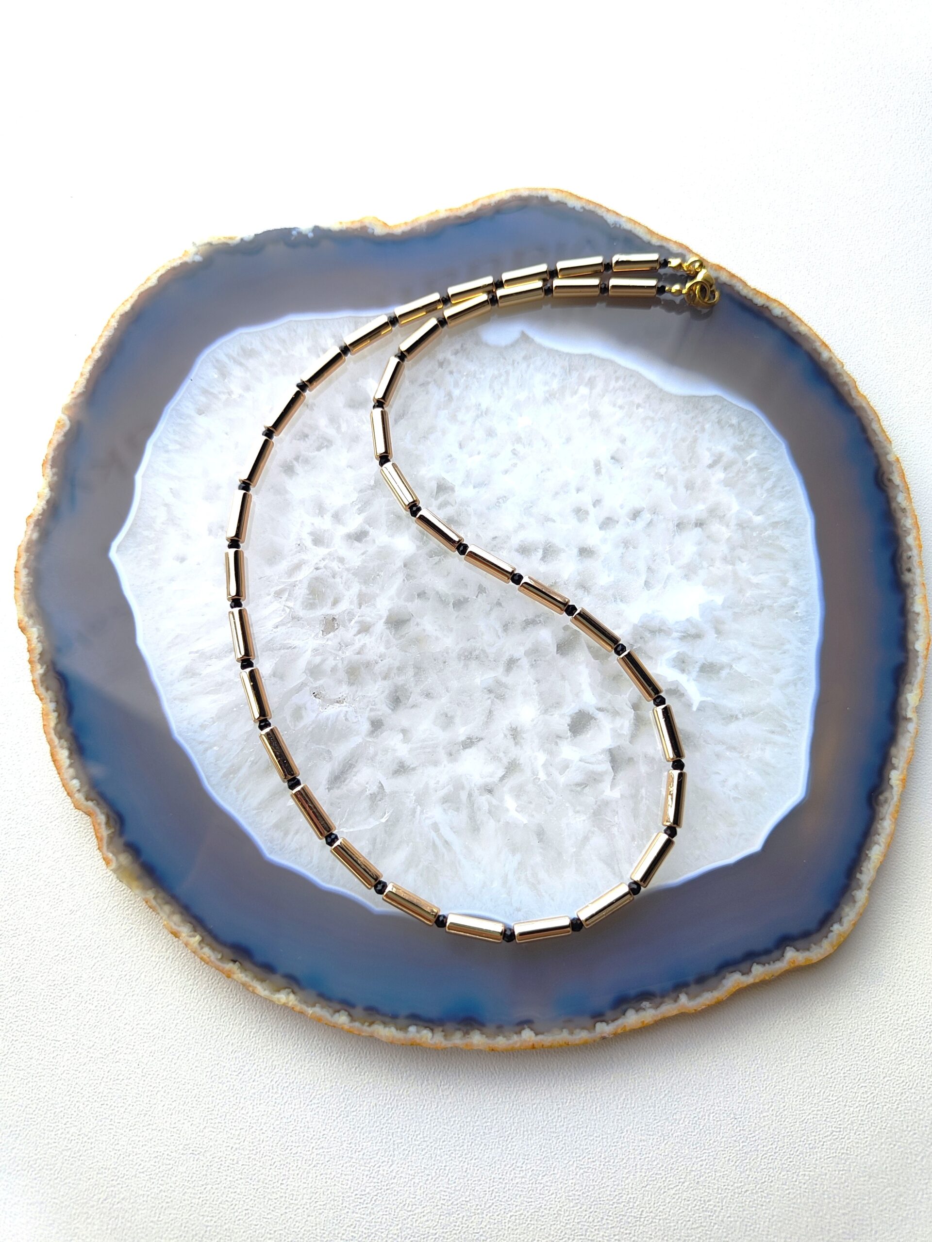 Rausvo aukso hematito vėrinys