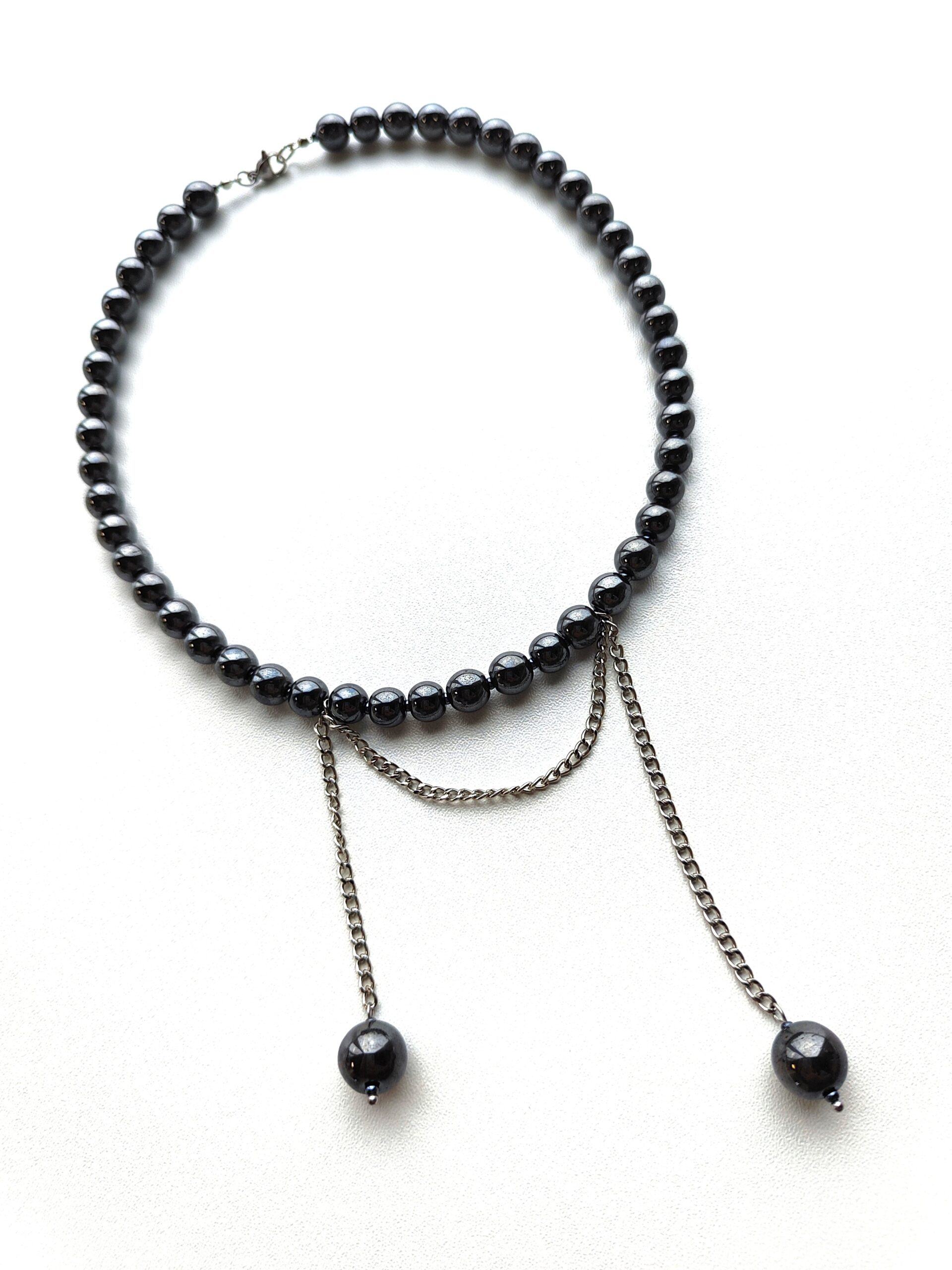 Stilingas hematito vėrinys