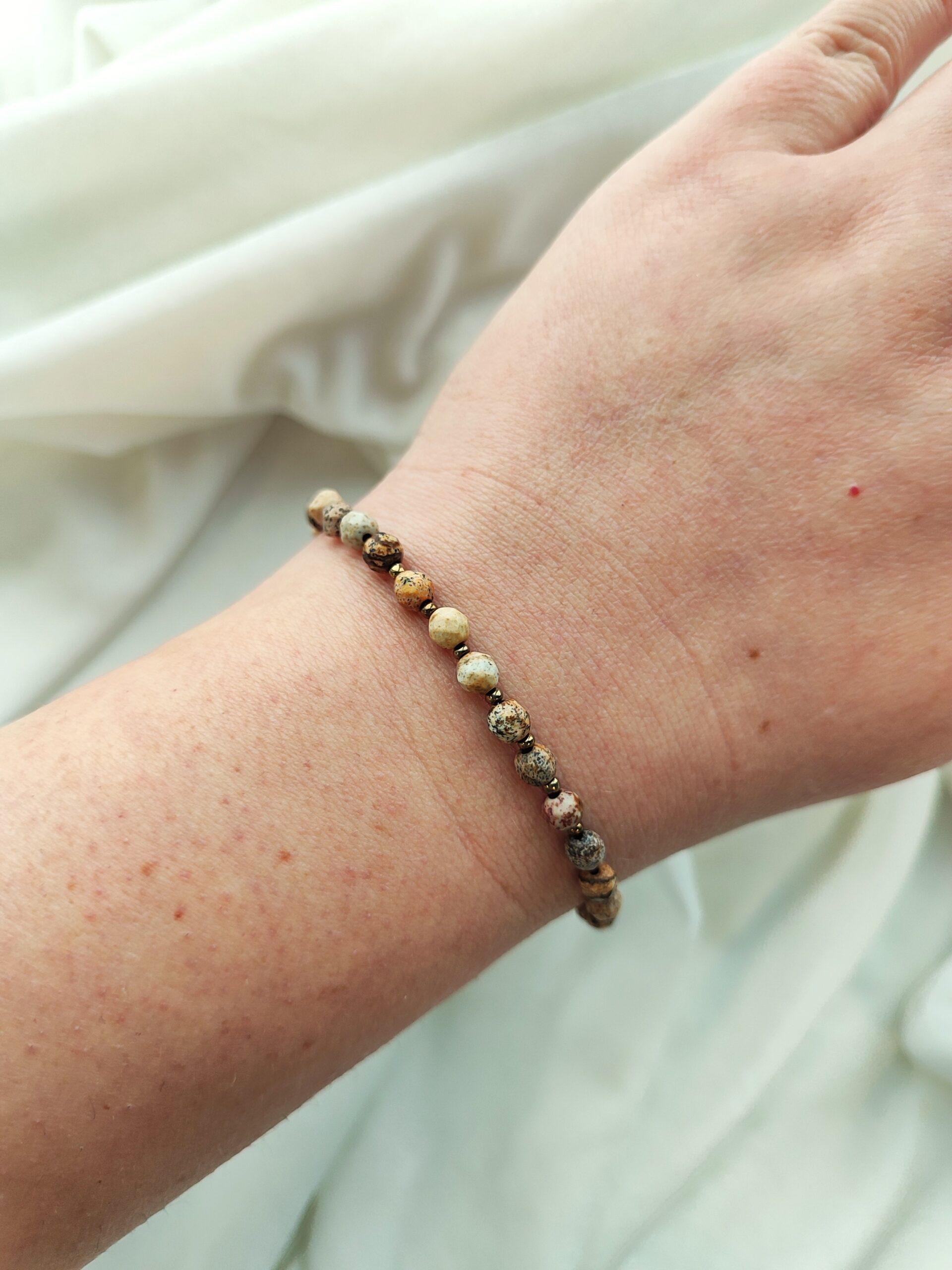 Paveikslinio jaspio apyrankė