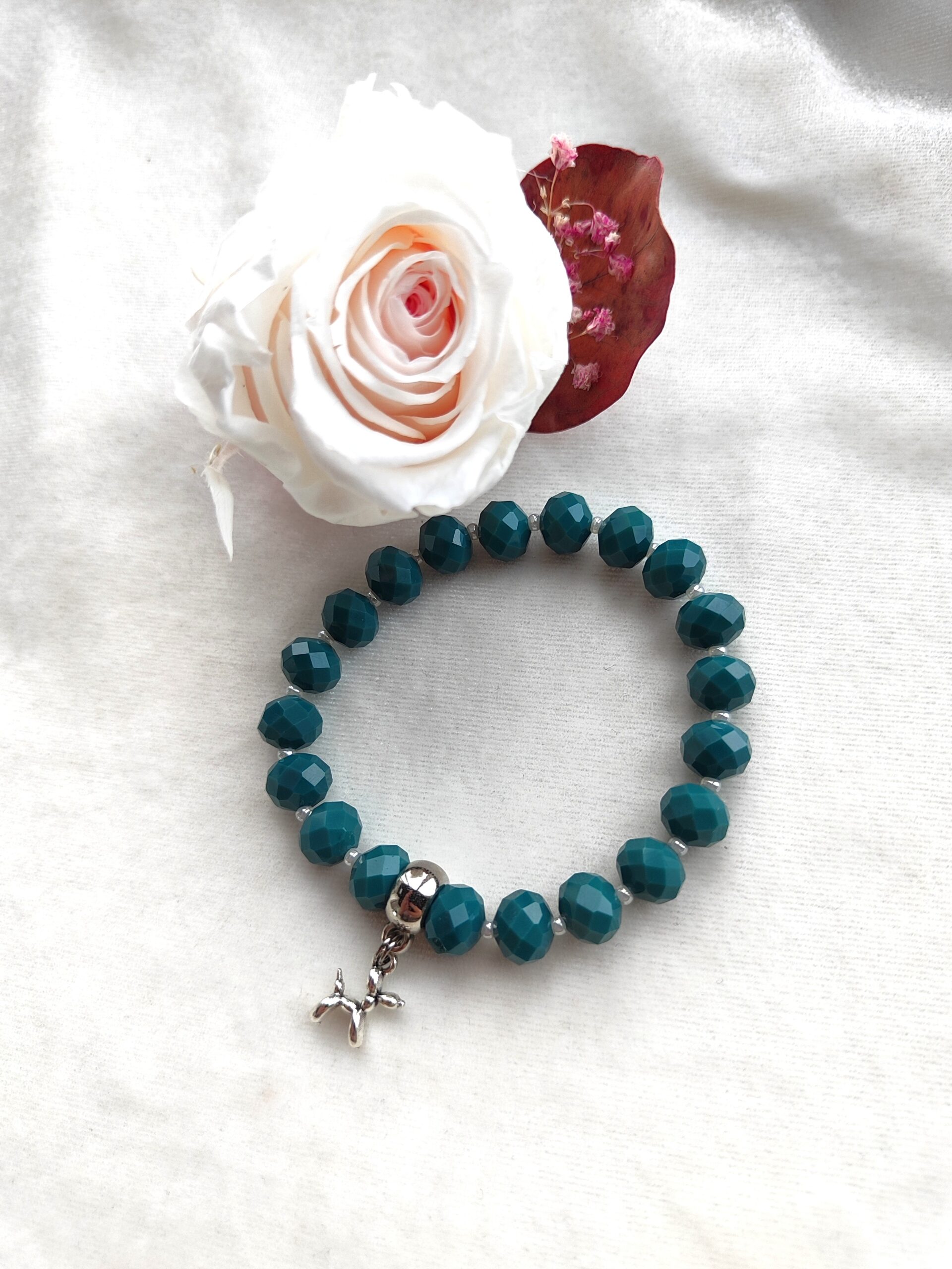 Stiklo kristalų apyrankė su pakabuku