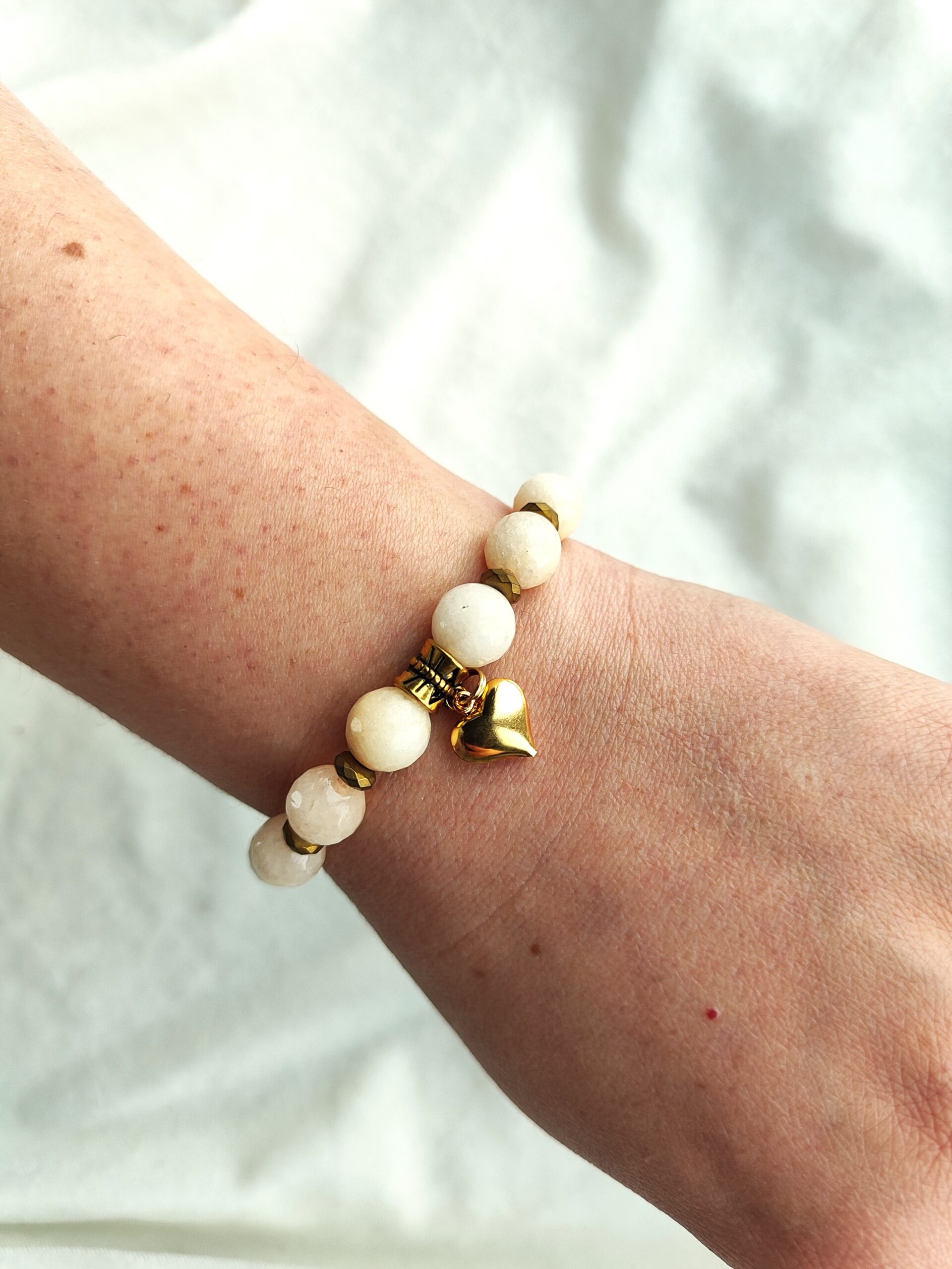 Žadeito apyrankė su širdelės pakabuku