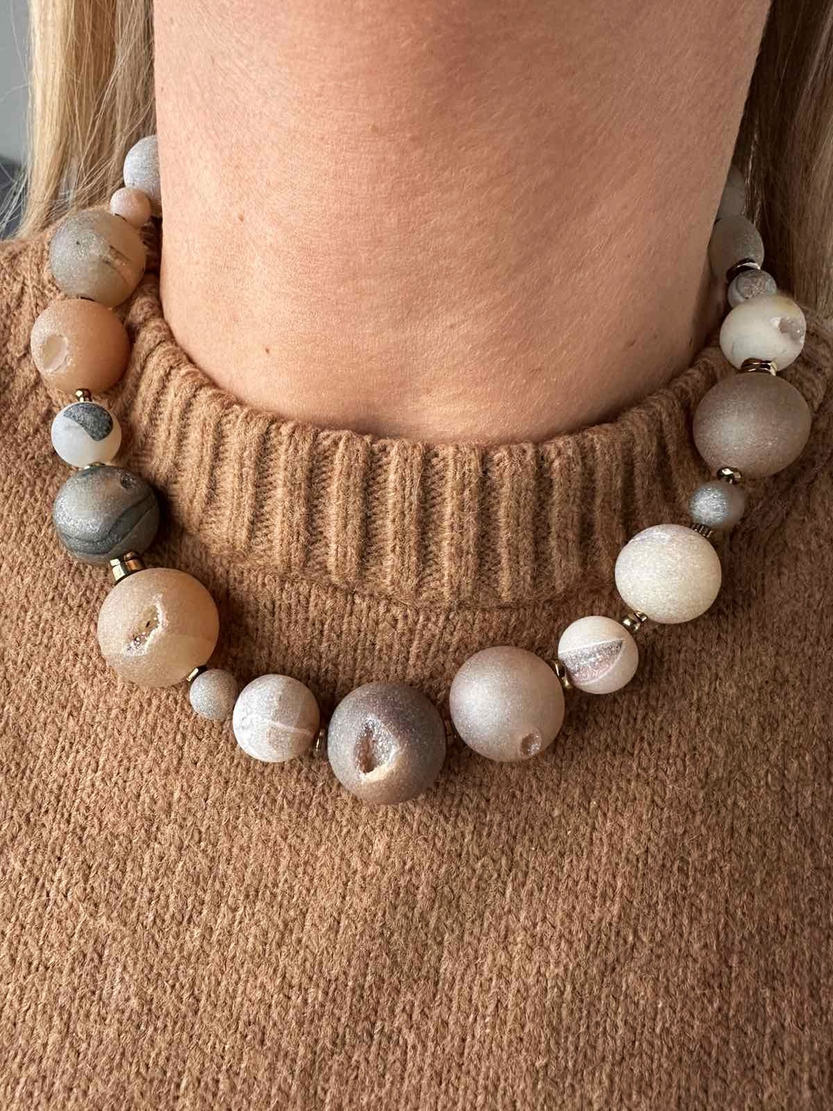 Masyvus Druzy agato vėrinys