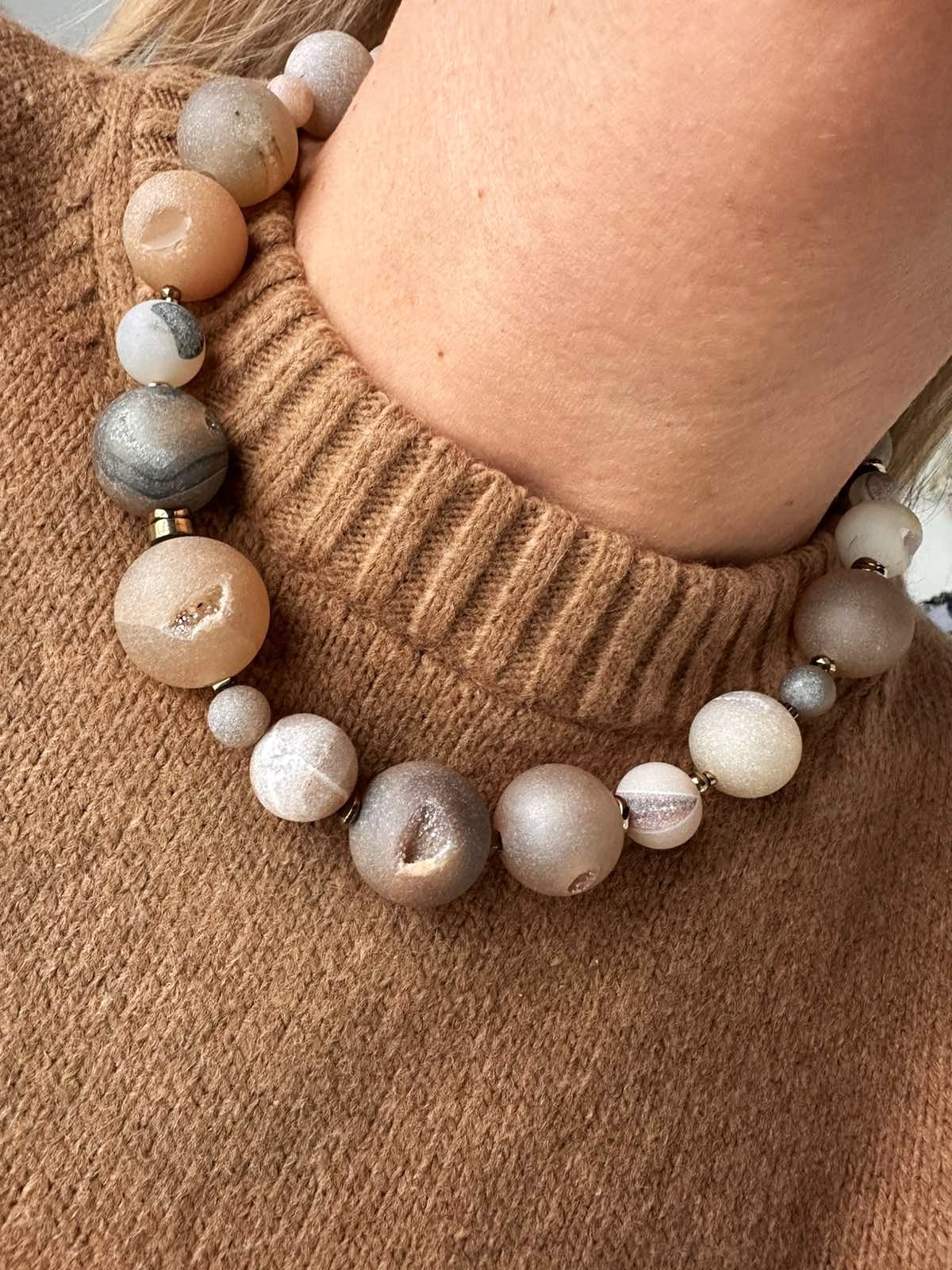 Masyvus Druzy agato vėrinys