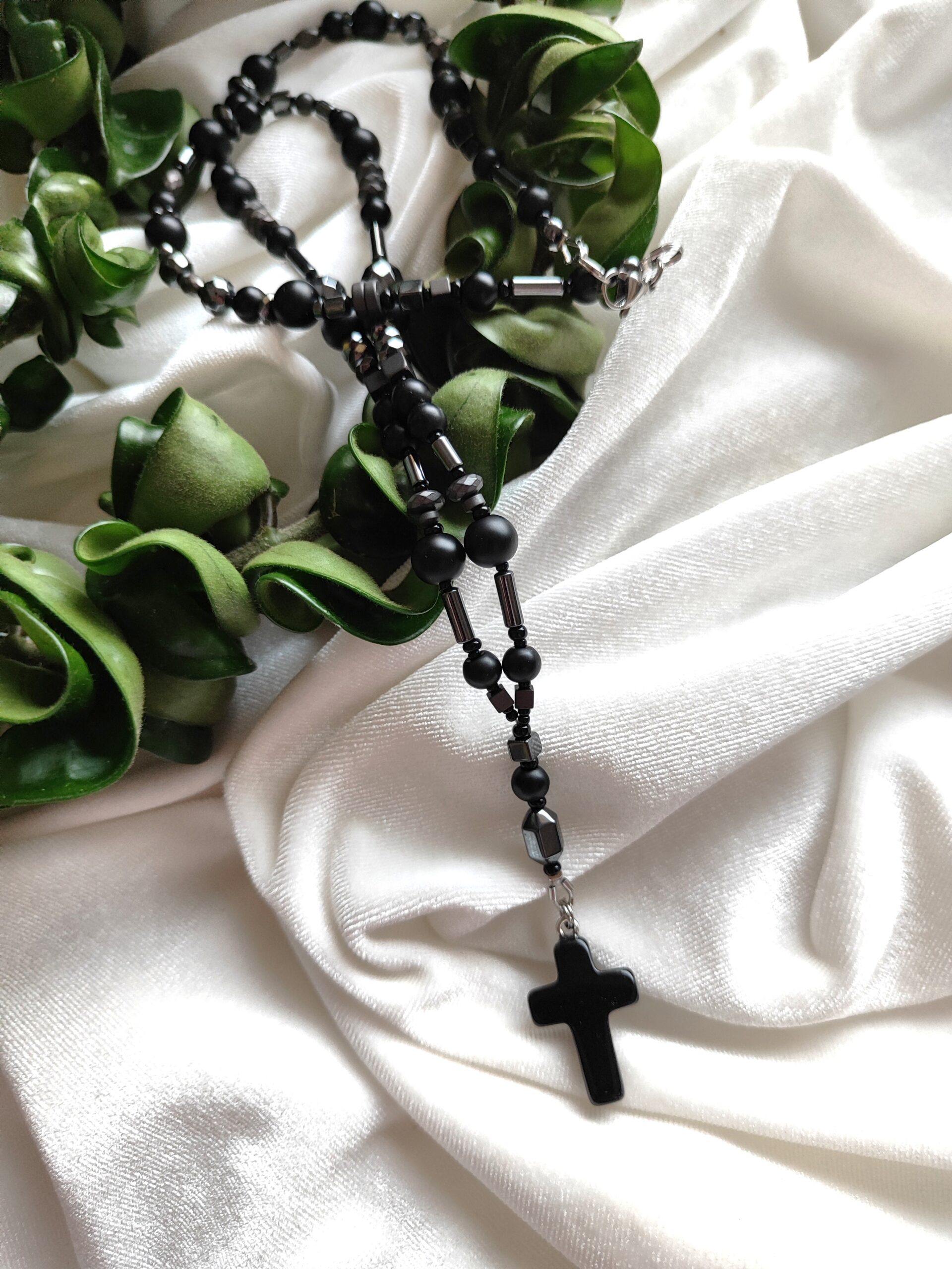 Vyriškas onikso ir hematito vėrinys