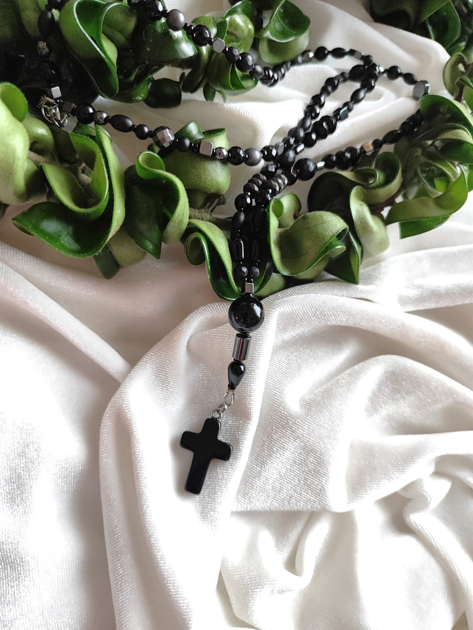 Vyriškas onikso ir hematito vėrinys